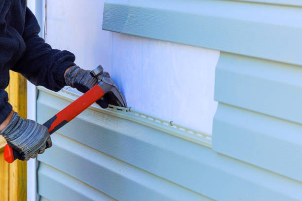 Reliable Emergency Siding Repair contractor in Kirkland, IL by Squared Siding